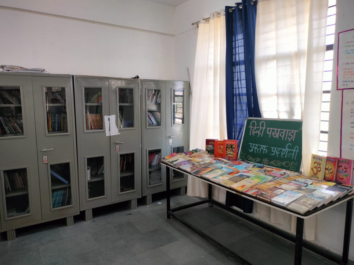Hindi Pakhwada Pustak Pradarshan
